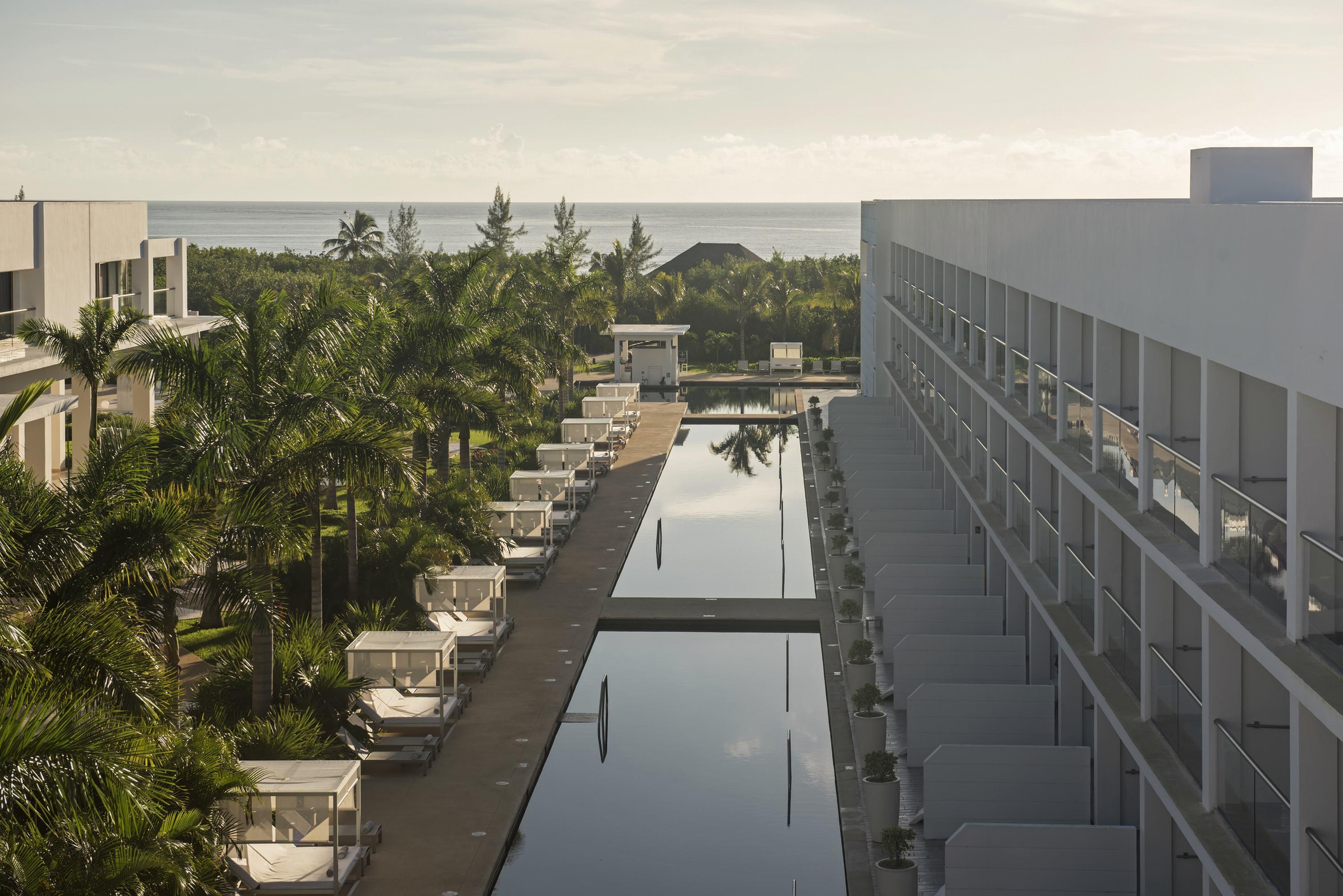 Platinum Yucatan Princess Adults Only 普拉亚卡门 外观 照片 View of the resort