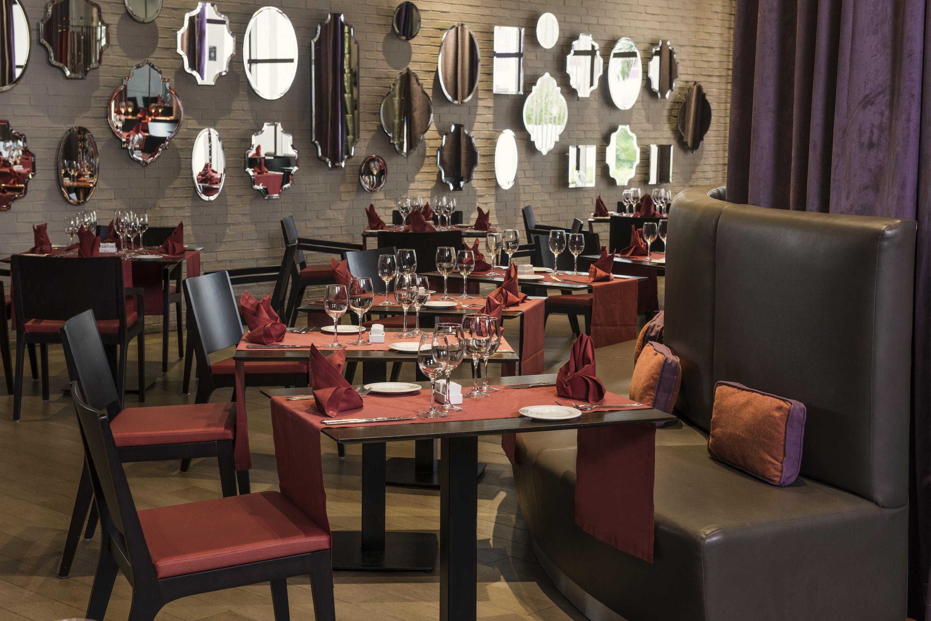 Platinum Yucatan Princess Adults Only 普拉亚卡门 外观 照片 The interior of the restaurant