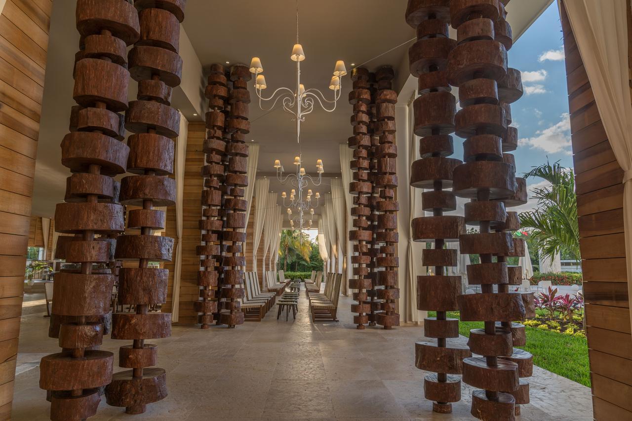 Platinum Yucatan Princess Adults Only 普拉亚卡门 外观 照片 The resort's lobby