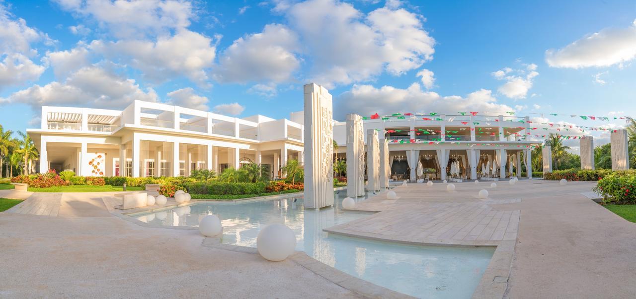 Platinum Yucatan Princess Adults Only 普拉亚卡门 外观 照片 The resort's lobby